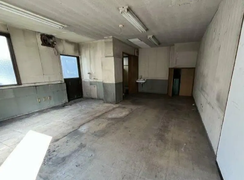 新御徒町のスケルトン物件の内装