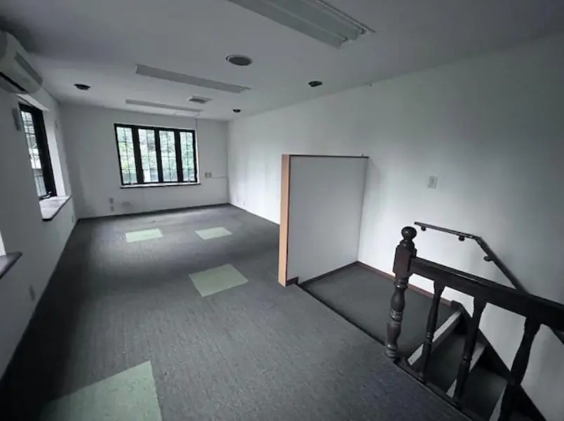 三鷹の事務所仕様物件の内装