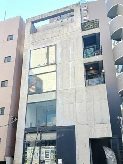 明大前のカフェ・喫茶店居抜きの外観