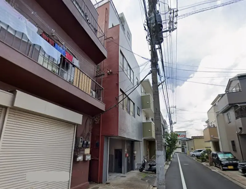 貸店舗(スケルトン)の外観