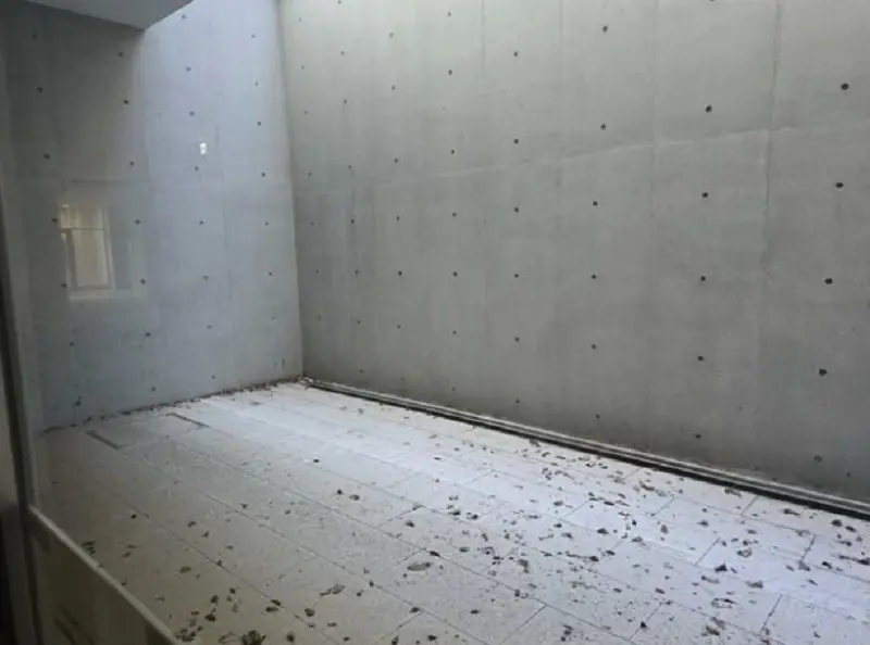 浜田山のスケルトン店舗物件の内装