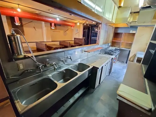 蕨の居抜き店舗の排気設備