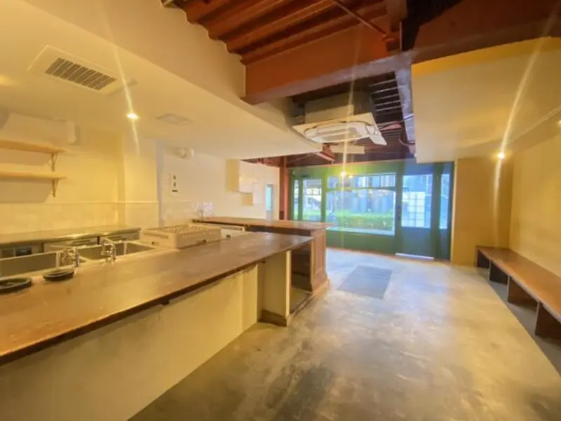 北参道の居抜き店舗の内装