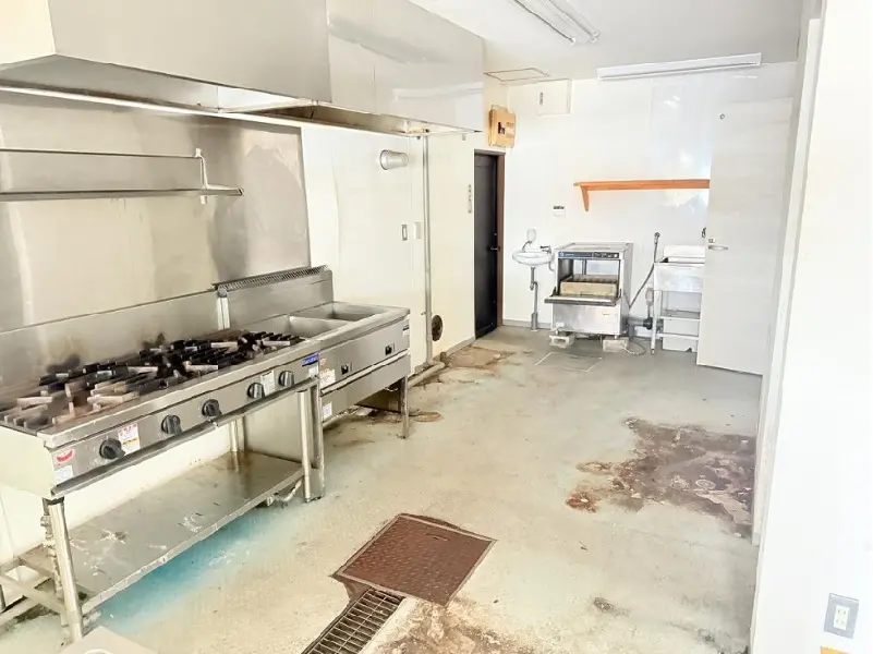 大師前の居抜き店舗の内装