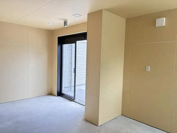 京王八王子のスケルトン物件の内装