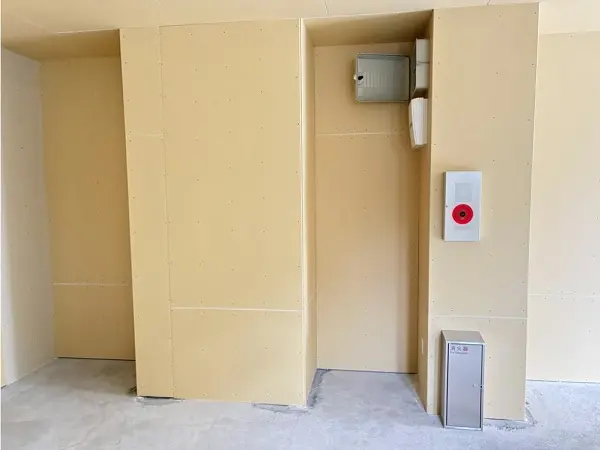 京王八王子のスケルトン店舗物件の内装