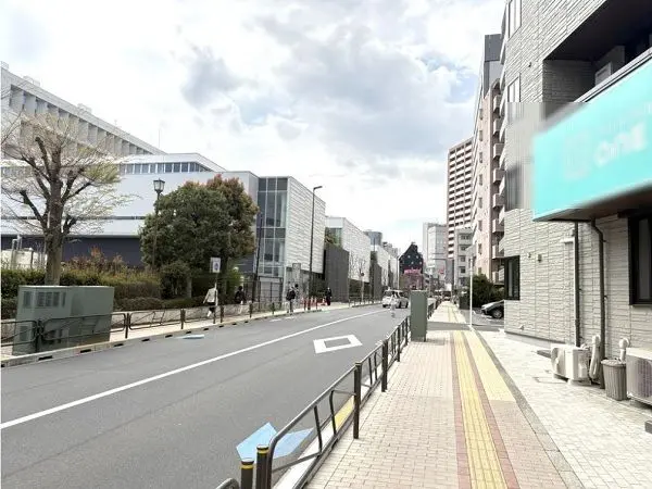 貸店舗(スケルトン)の外観