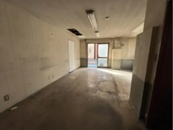 貸店舗(スケルトン)の内装