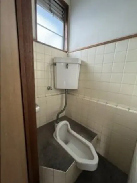 貸店舗(スケルトン)のトイレ