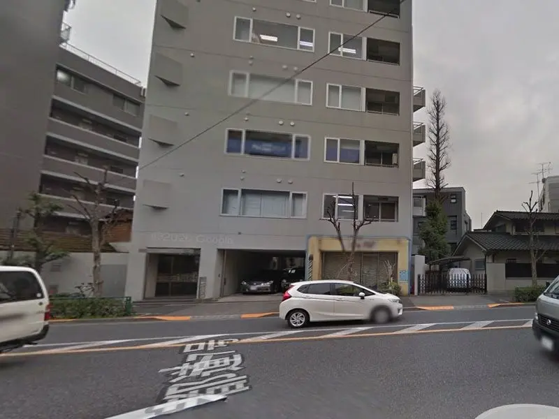 貸店舗(スケルトン)の外観