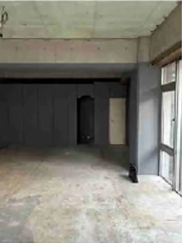 貸店舗(スケルトン)の内装