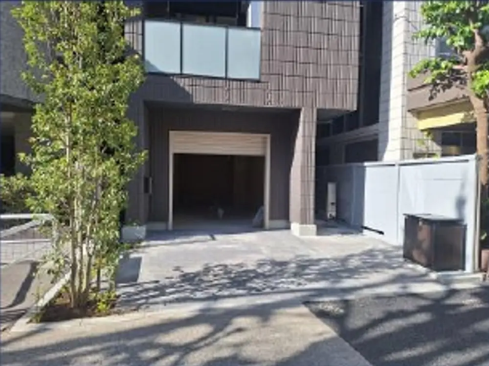 新中野のスケルトン店舗物件の外観