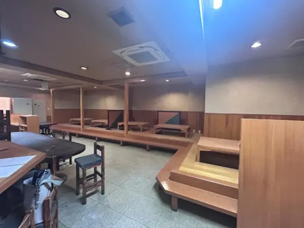 小伝馬町の居酒屋居抜きの内装