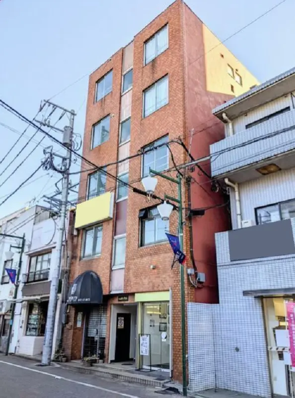 貸店舗(事務所仕様)の外観