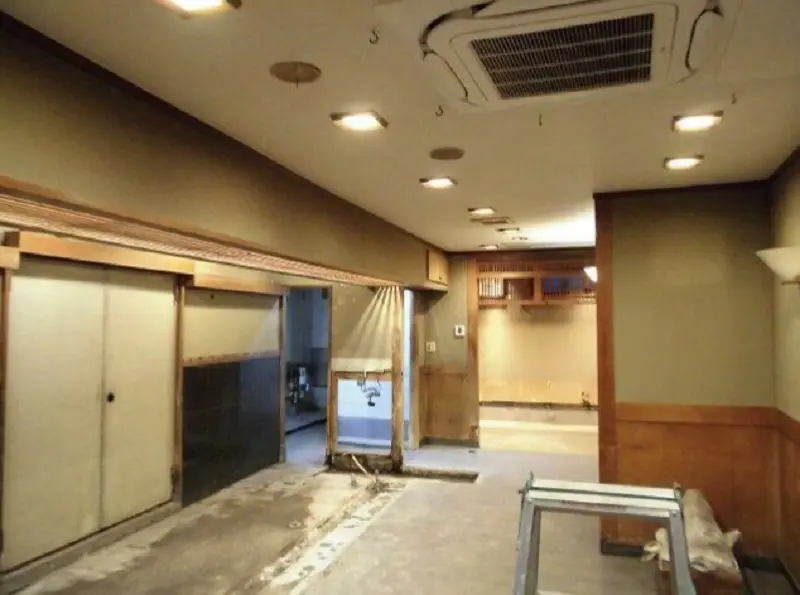 貸店舗(スケルトン)の内装