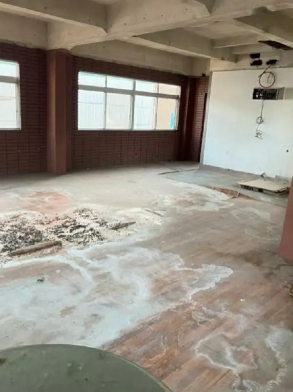 下丸子のスケルトン物件の内装