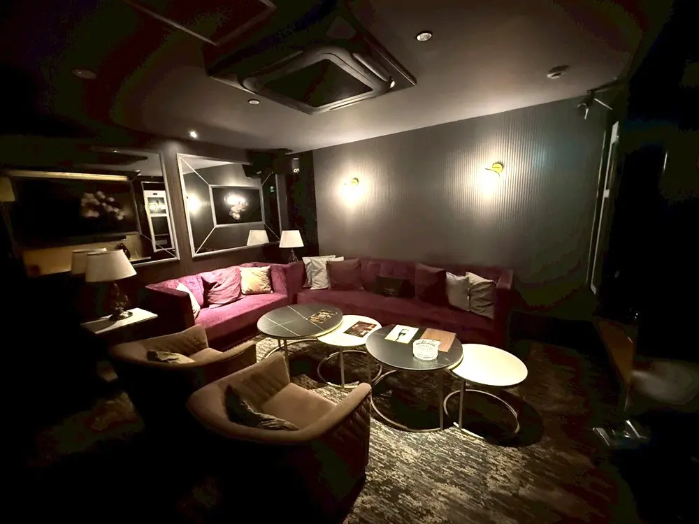 六本木の居抜き店舗の内装