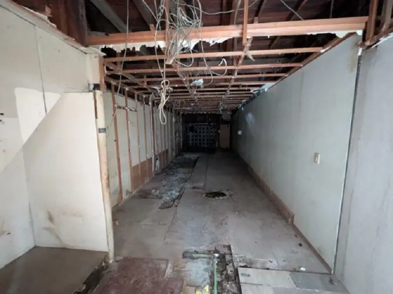 貸店舗(スケルトン)の内装