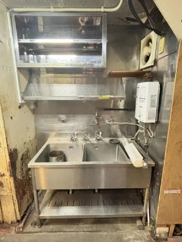 新三河島の事務所仕様物件の厨房