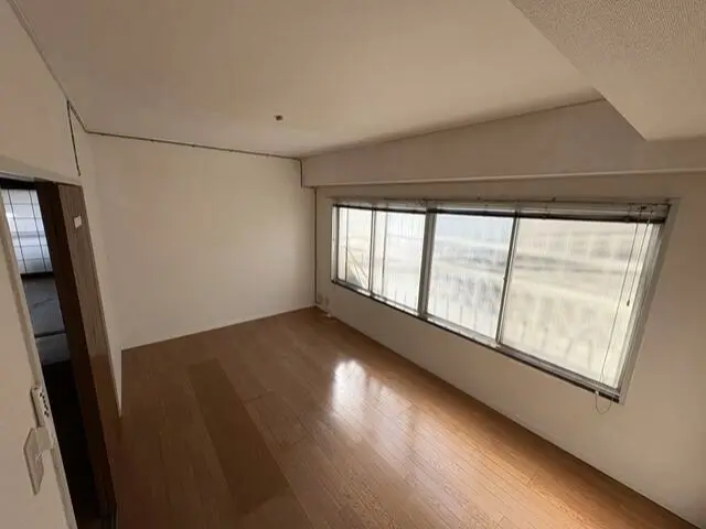 新狭山の事務所仕様店舗物件の内装