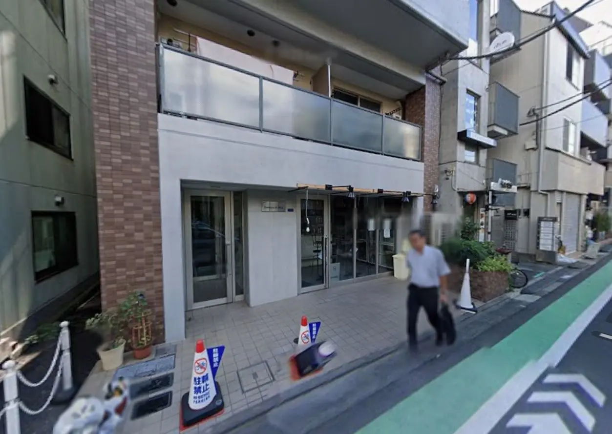 貸店舗(スケルトン)の外観