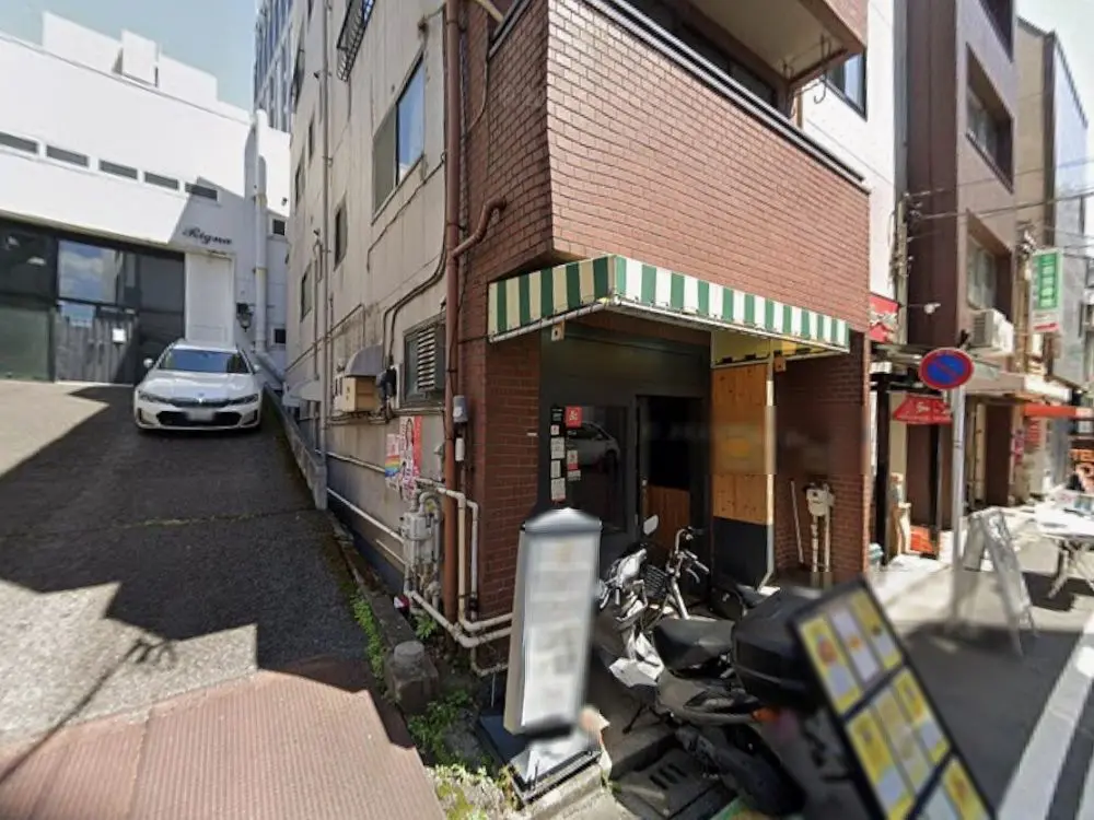 貸店舗(スケルトン)の外観