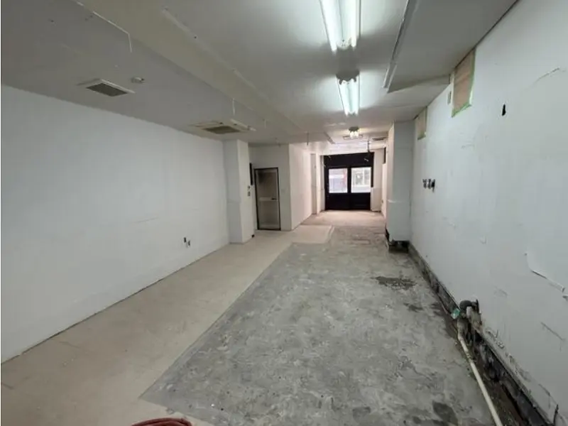 貸店舗(スケルトン)の内装