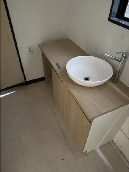 茅場町のスケルトン物件の水道