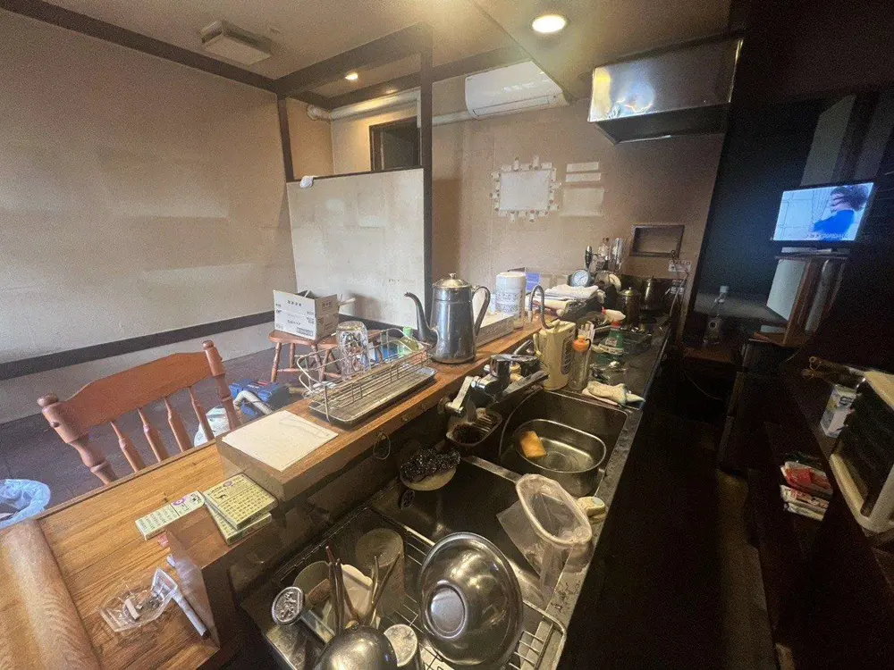 蕨の居抜き店舗の内装