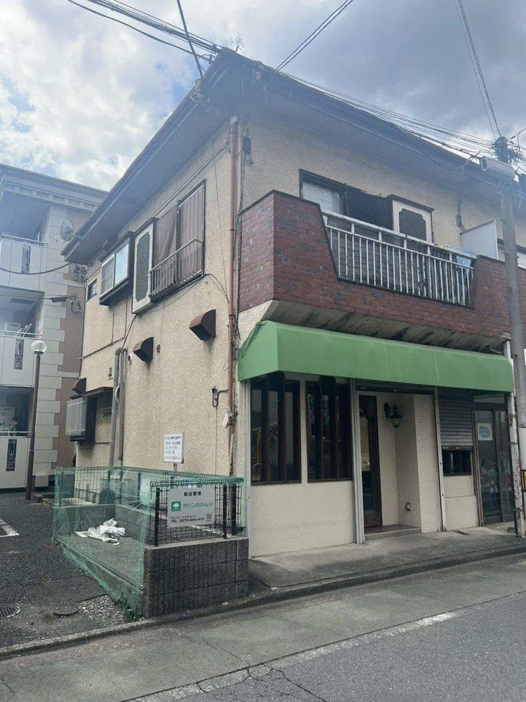 蕨の居抜き店舗の外観