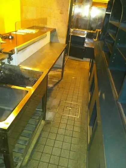 阿佐ケ谷のカフェ・喫茶店居抜きの厨房