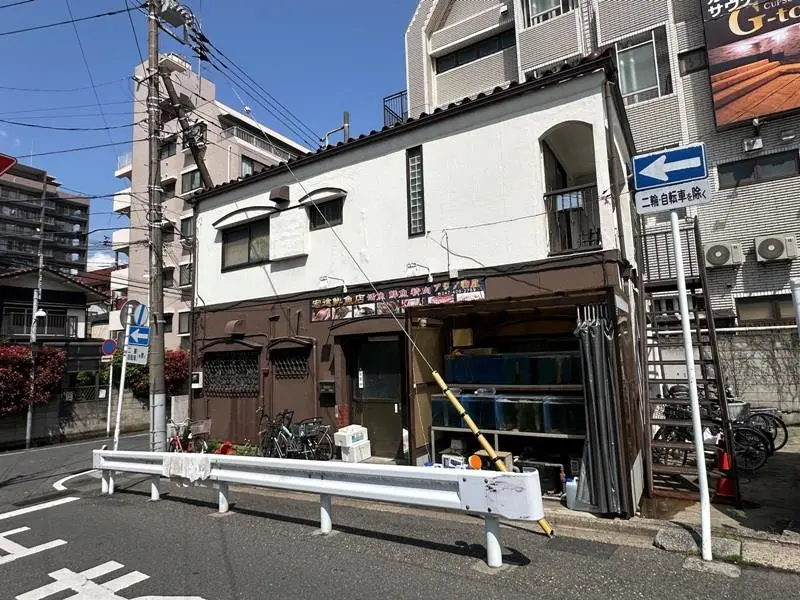 テイクアウトの居抜き物件の外観