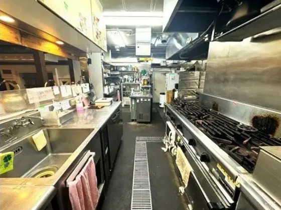 新所沢の居抜き店舗の厨房