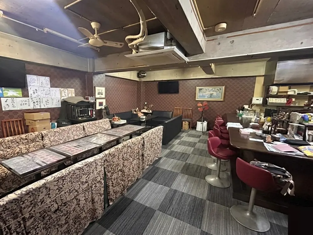 武蔵小金井のスナック・パブ居抜きの内装