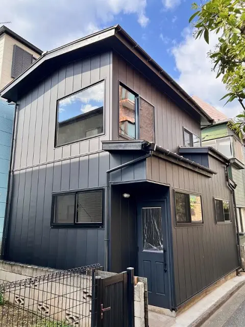 八幡山の事務所仕様物件の外観