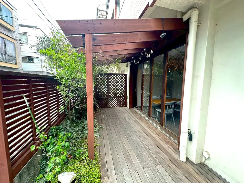 新大久保のセントラルキッチン居抜きの外観