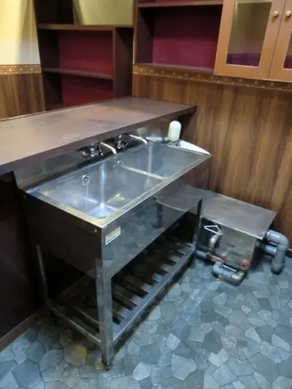 久米川のスナック・パブ居抜きの内装