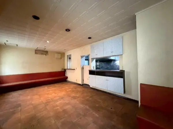 中華料理の居抜き物件の内装