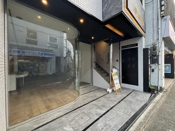 九品仏の美容室・理容室居抜きのエントランス