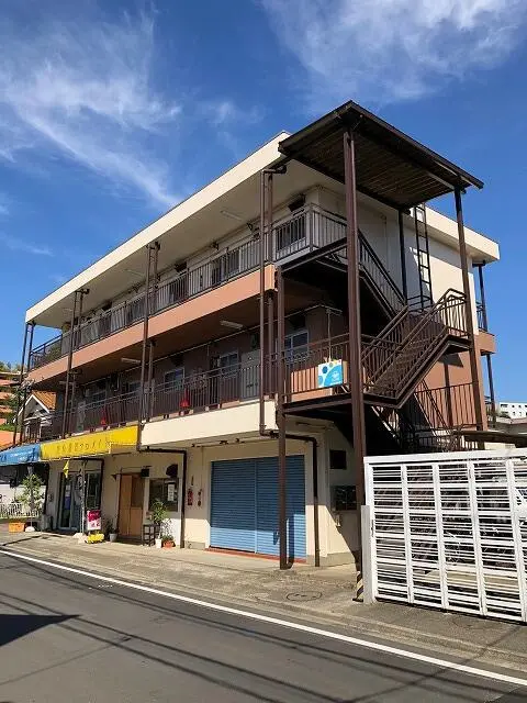 柿生の居抜き店舗の外観