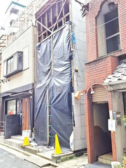 貸店舗(スケルトン)の外観