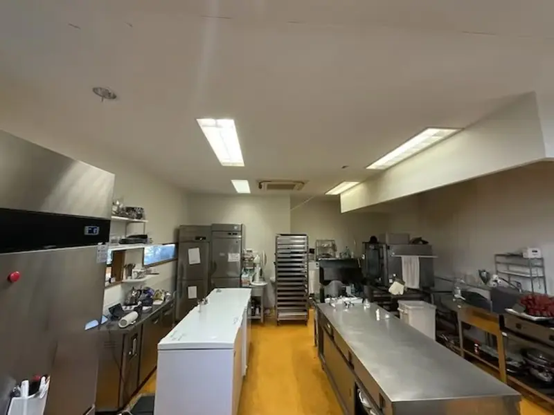 久地のカフェ・喫茶店居抜きの厨房