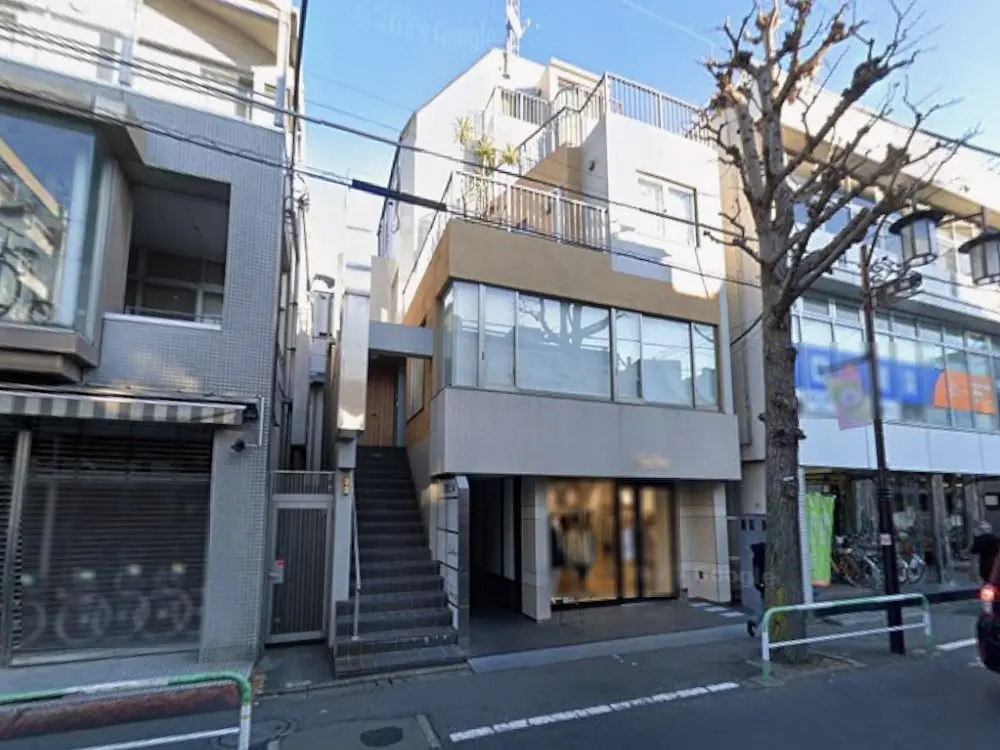 貸店舗(スケルトン)の外観