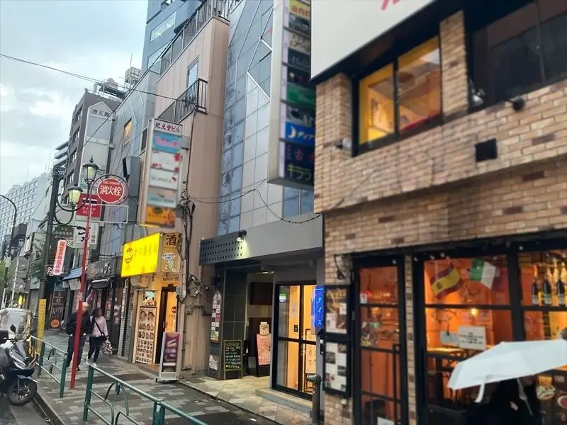 湯島の居抜き店舗の外観