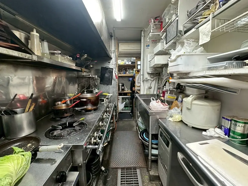 居酒屋の居抜き物件の厨房