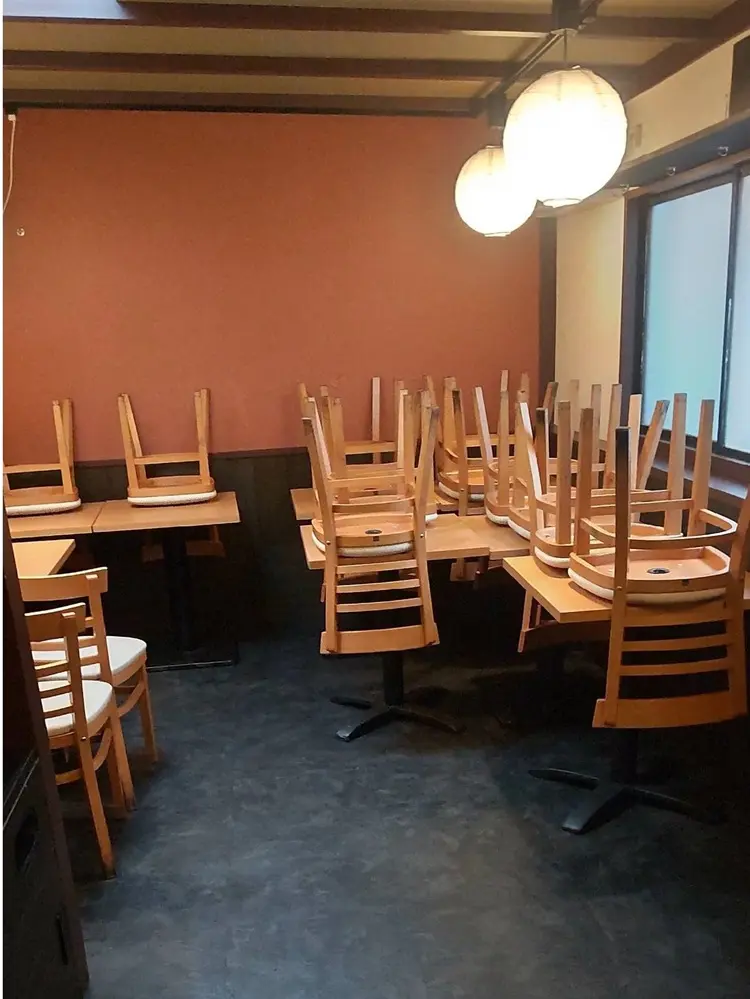 神田の居酒屋居抜きの内装