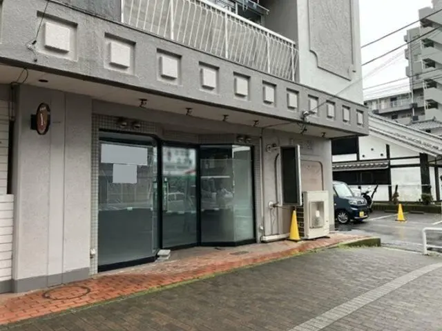 小田急相模原の美容室・理容室居抜きのエントランス