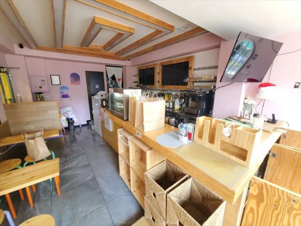 カフェ・喫茶店の居抜き物件の内装