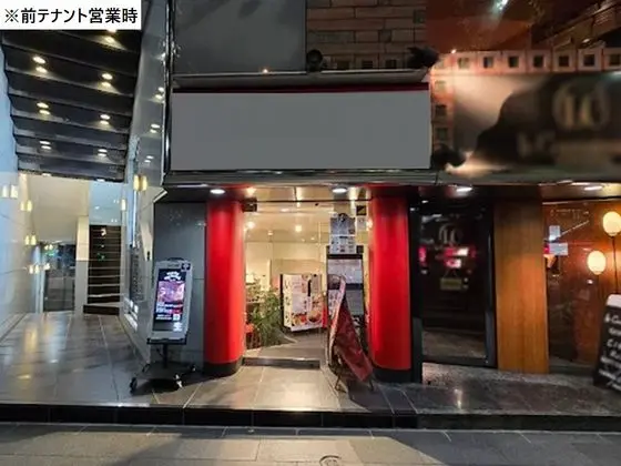 テイクアウトの居抜き物件のエントランス