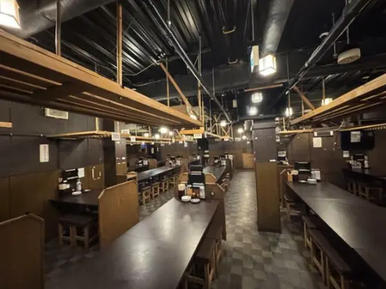 居酒屋の居抜き物件の内装